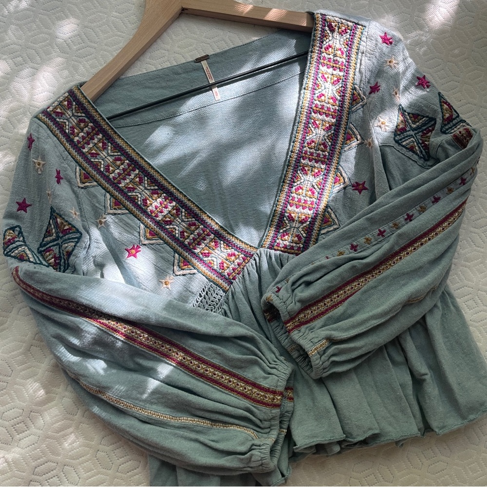 Embroidered Free People Blouse!
